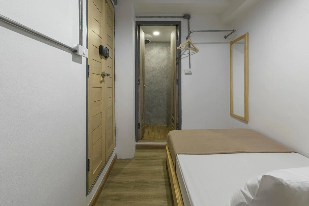 Ora Hostel Bangkok 21/65