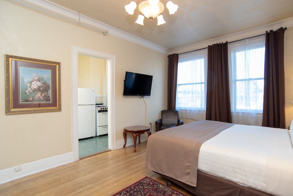 MarQueen Hotel 18/55