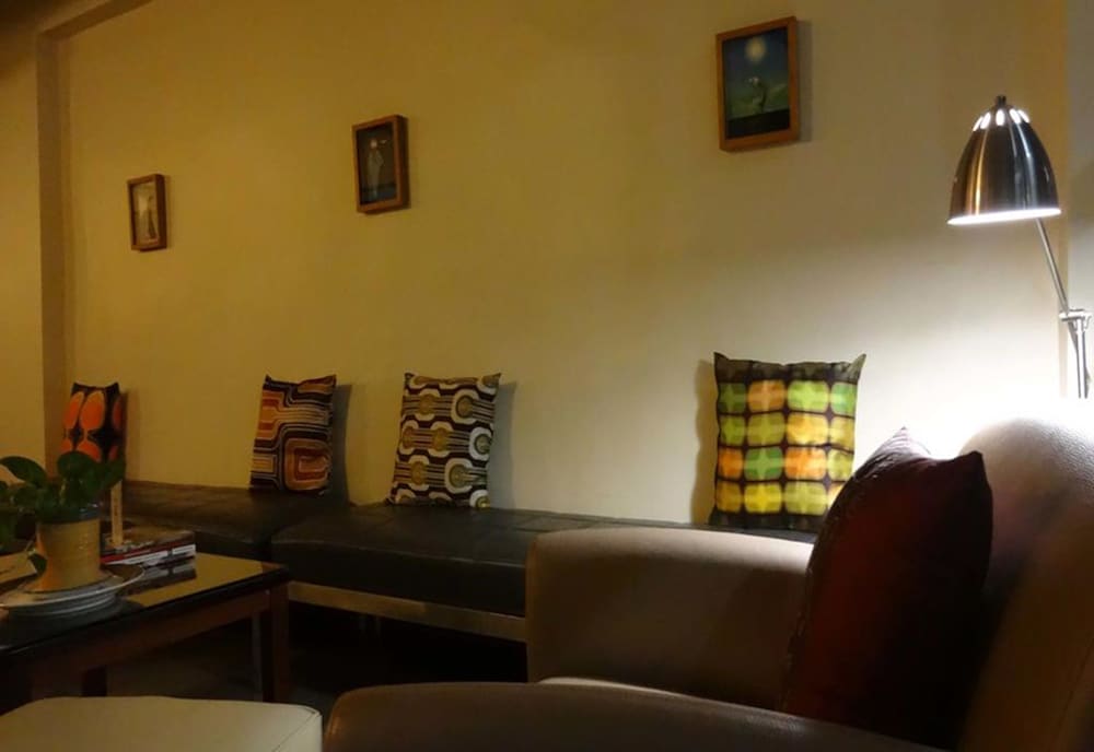 Mango Bedroom Inn 26/35