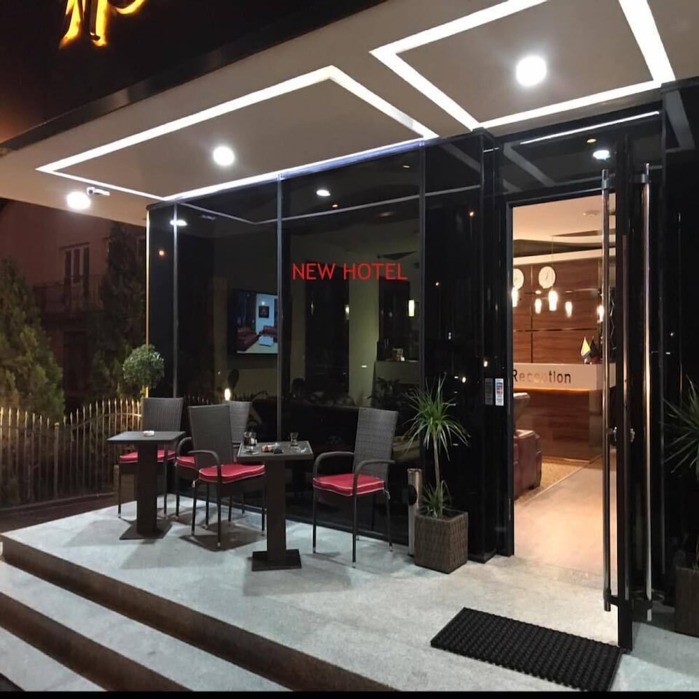 New Hotel 27/40