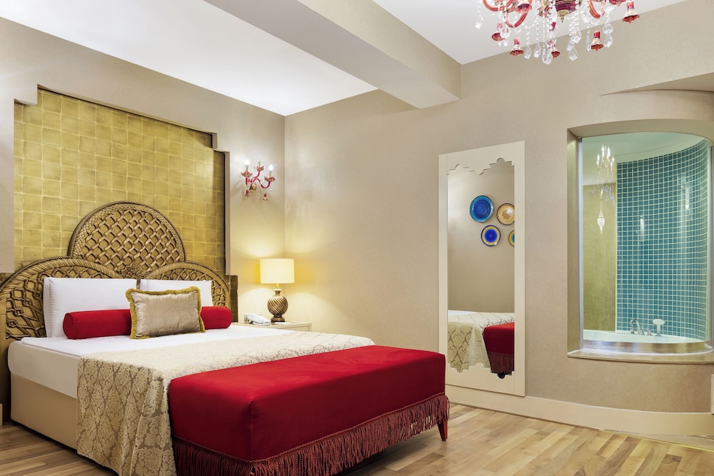Queen Suite