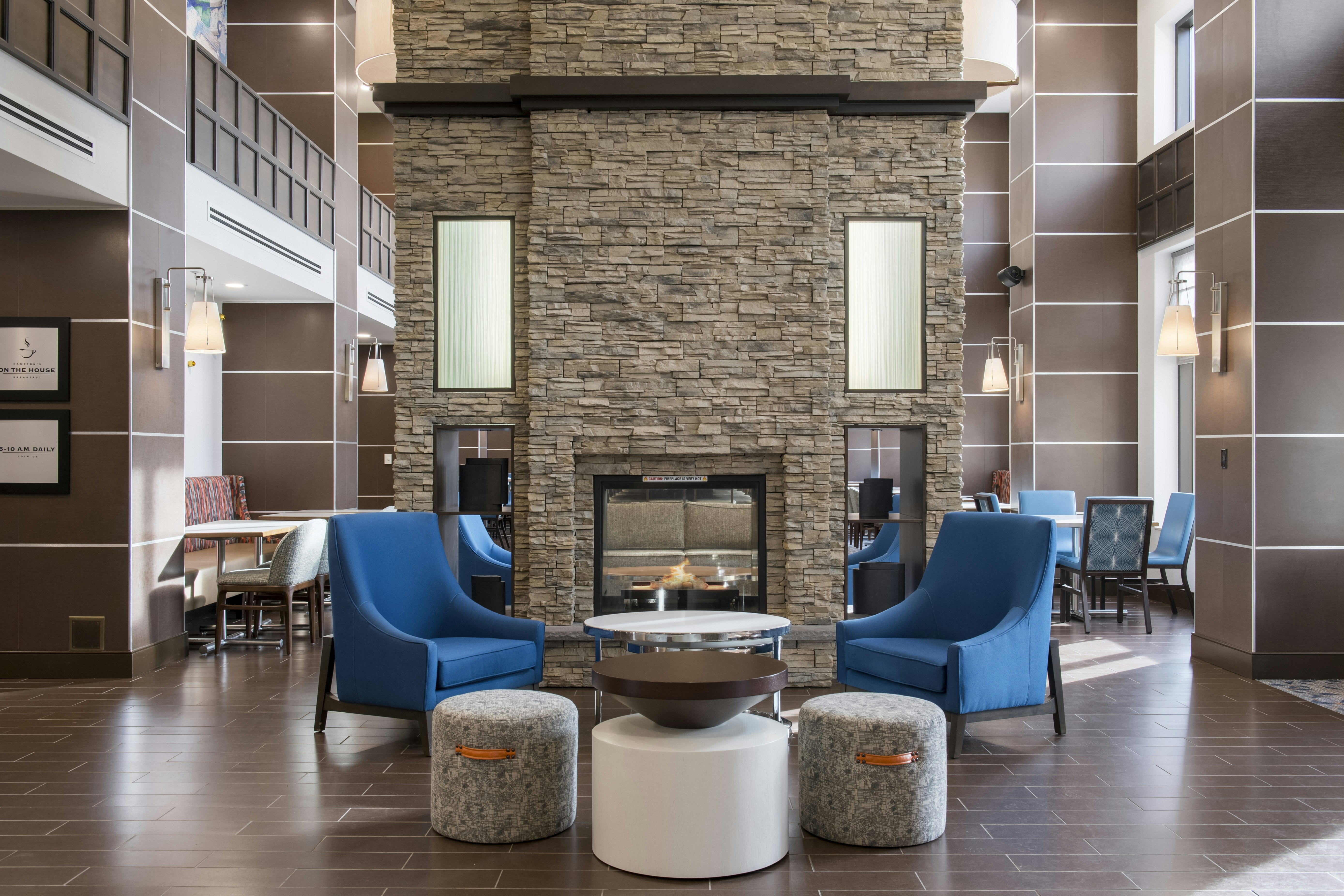 Hampton Inn Suites By Hilton Halifax Dartmouth 24/42