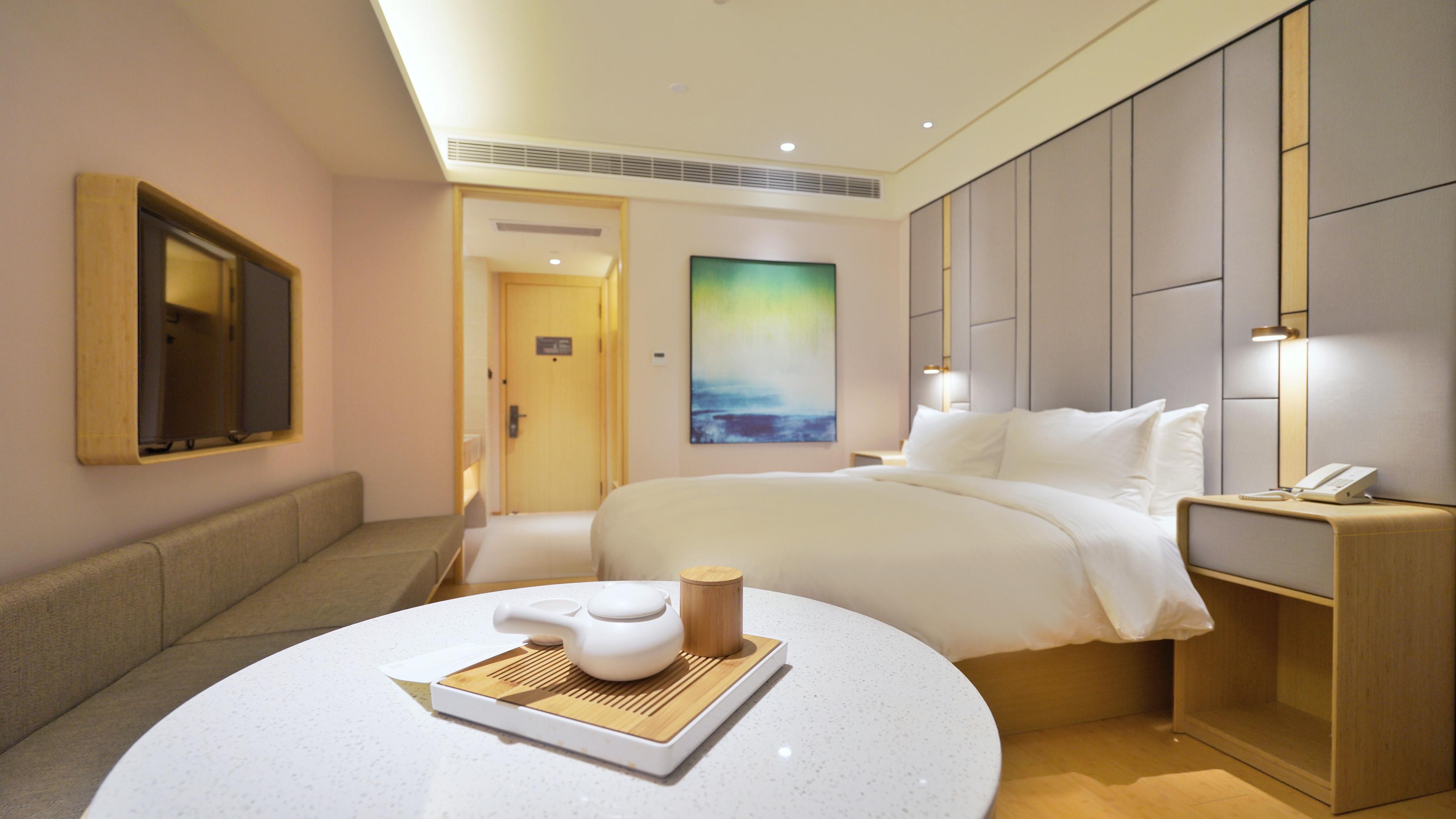 Ji Hotel (Shanghai Hongqiao National Exhibition and Convention Center Huaxiang Road) 14/33