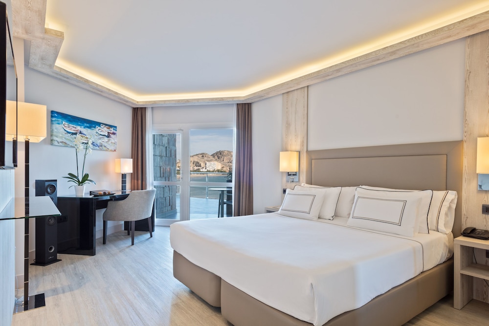 The Level At Melia Alicante 8/68