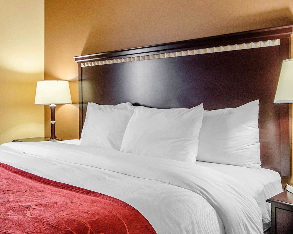 Comfort Suites Louisville East 10/38