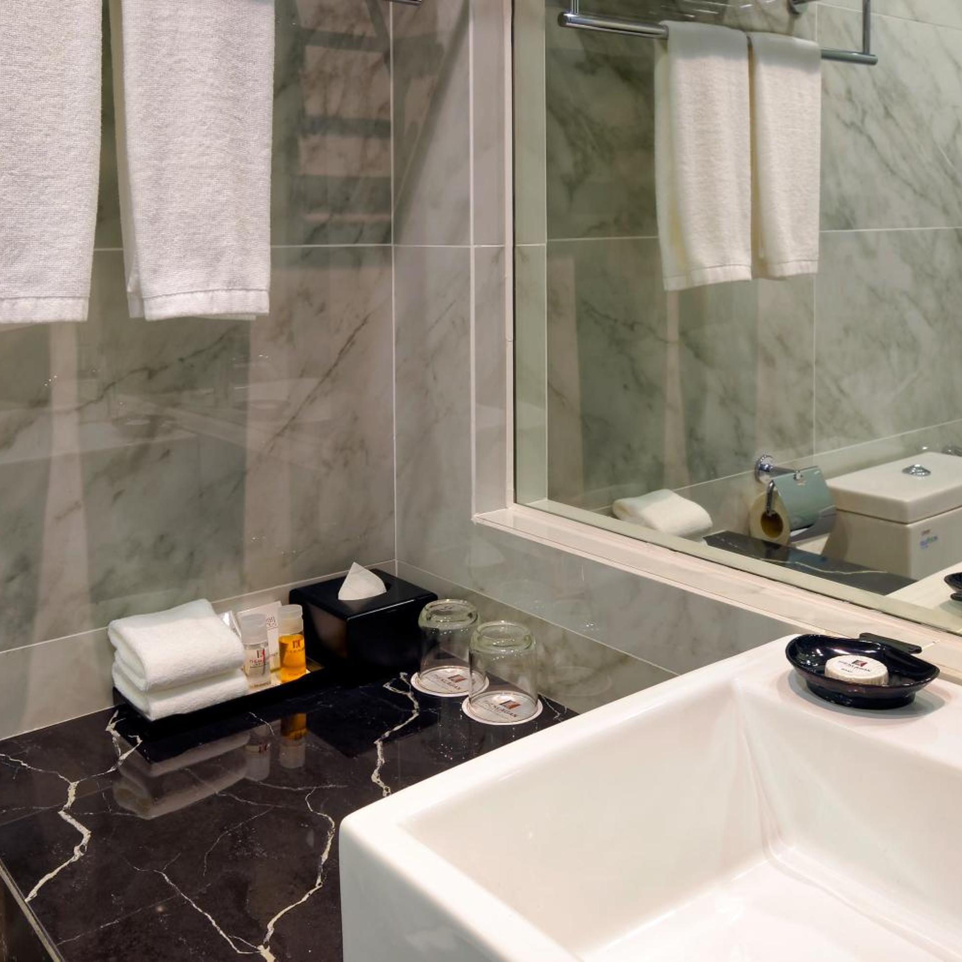 غرفة أساسية ثلاثية، The Klagan Hotel 8/10