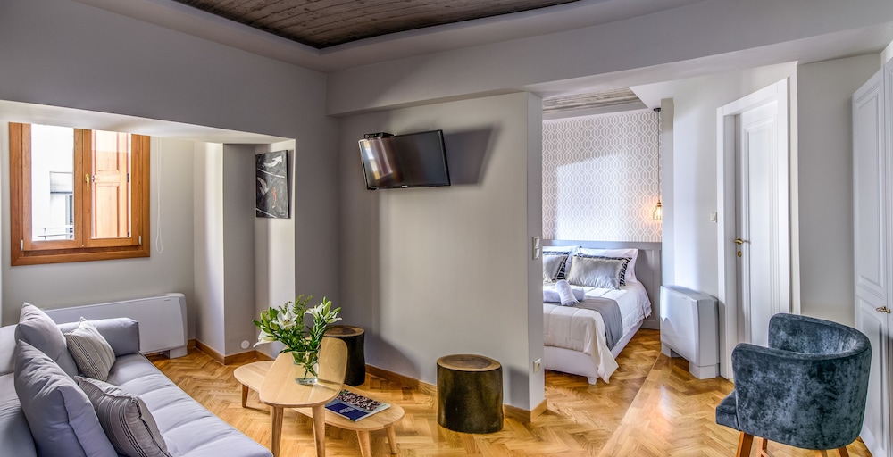 Candia Suites And Rooms 30/49