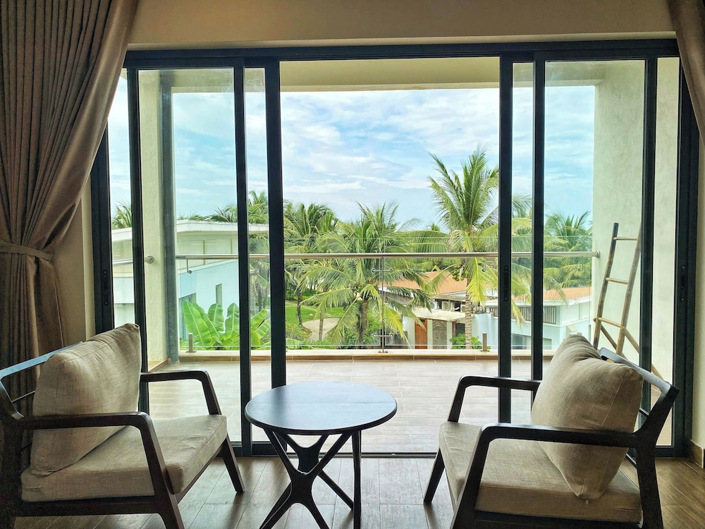 Sonata Resort & Spa 53/70