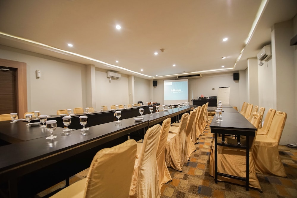Sofyan Hotel Soepomo 28/32