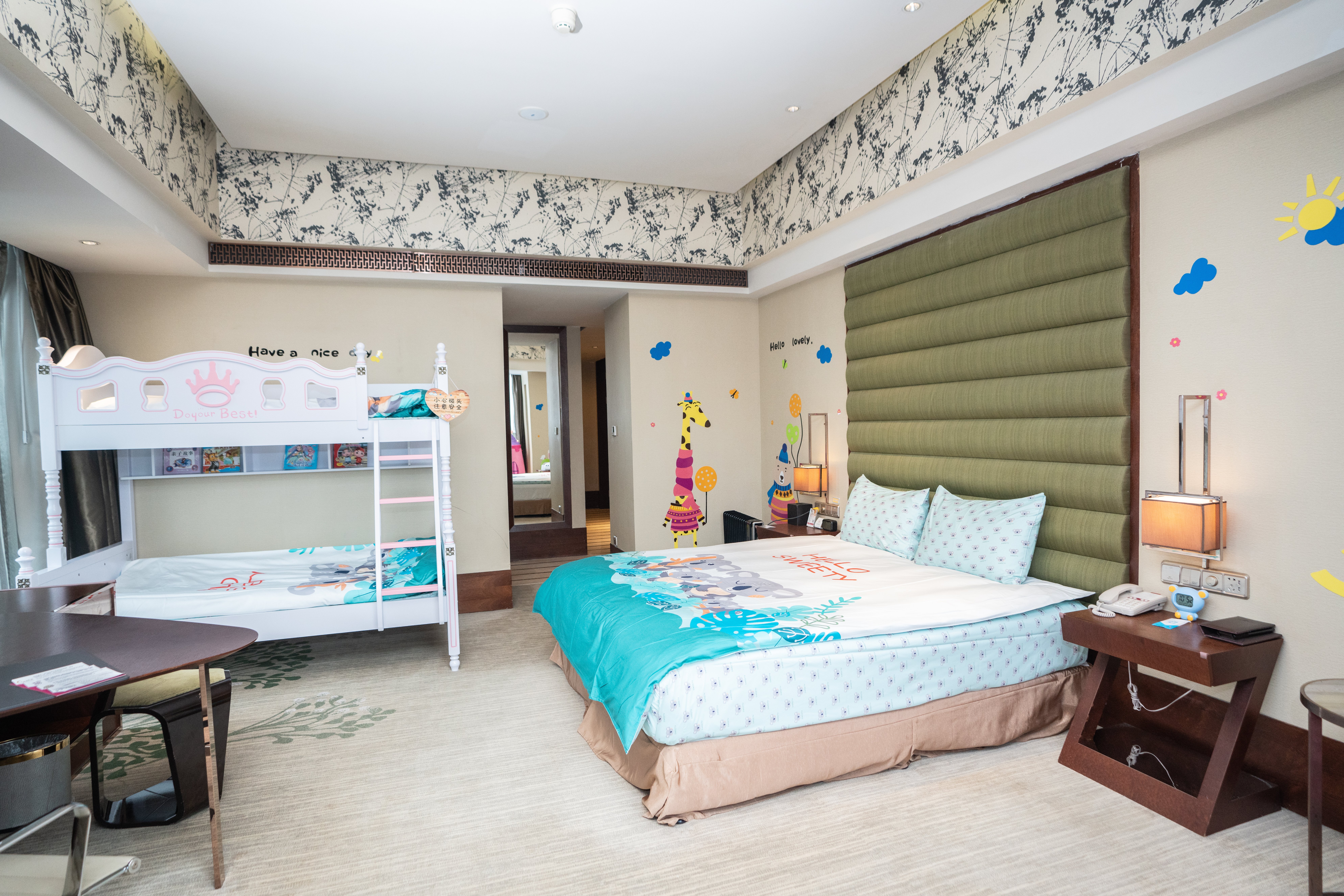 Kids Theme, Premium, King Bed, Lounge Access