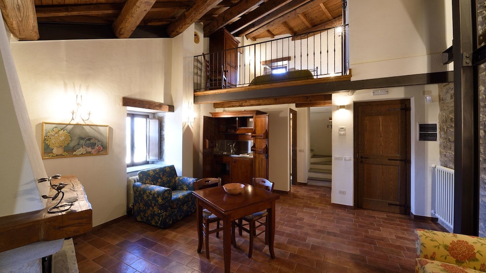 Borgo Tufi Albergo Diffuso 35/50