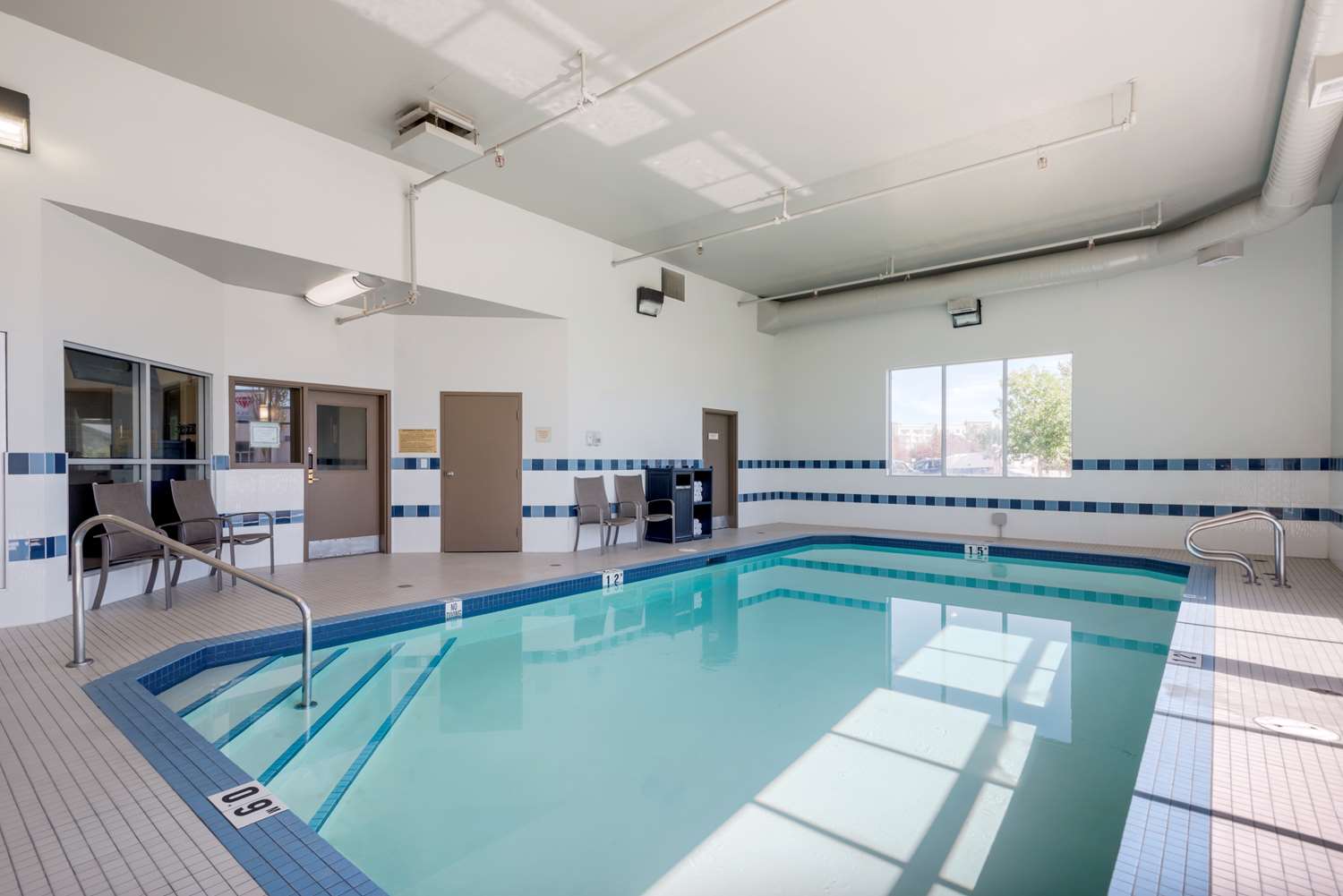 swimming pool spa