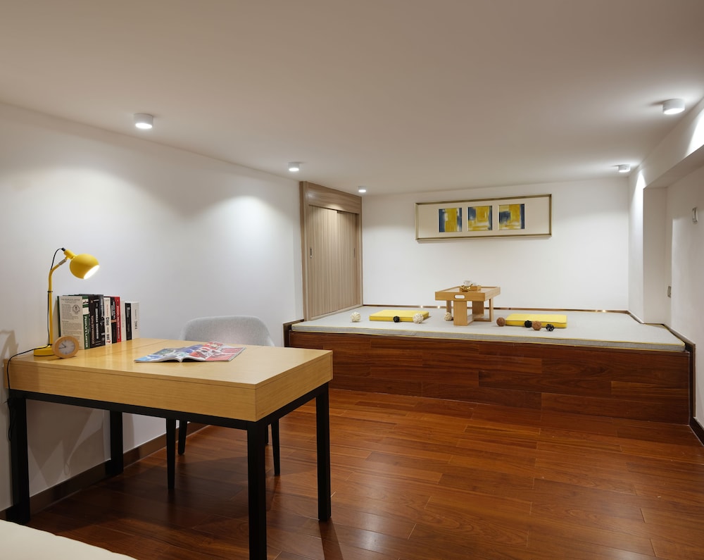 Royal Star Apartment Central City Branch 41/50
