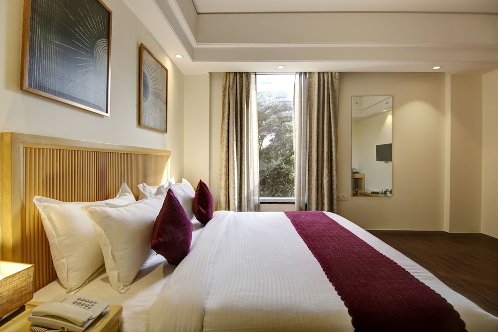 Saltstayz Corporate Suites – Golf Course Road 16/50