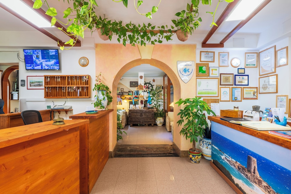 Aparthotel Domus De Janas Sul Mare 7/50