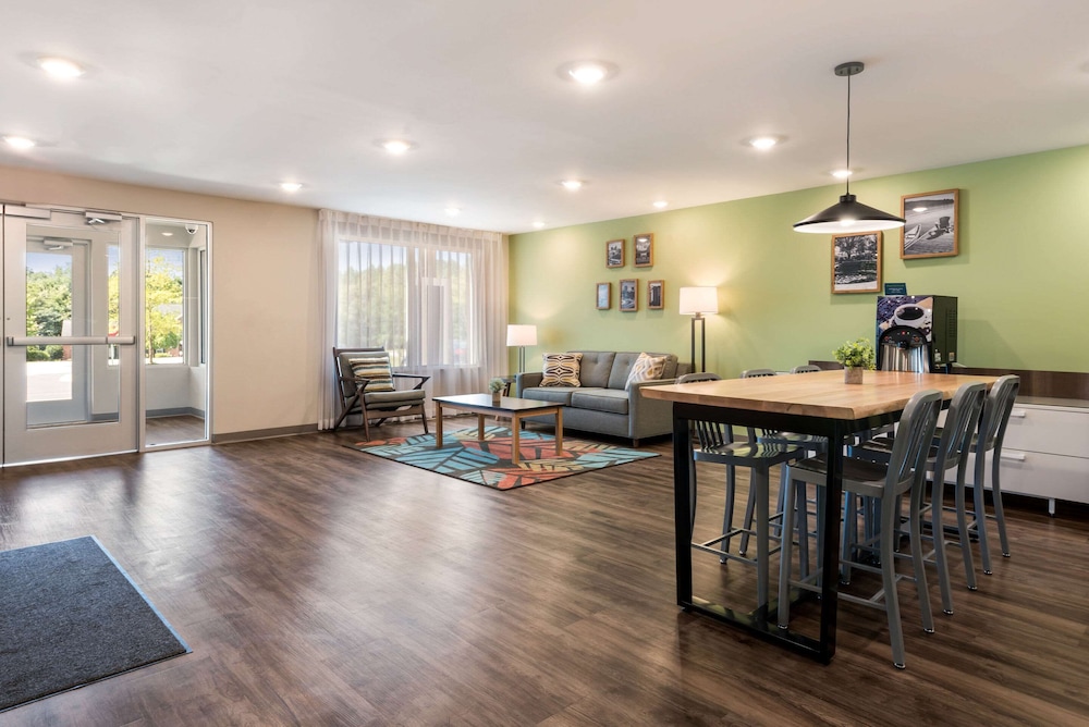 WoodSpring Suites Greensboro - High Point North 32/51