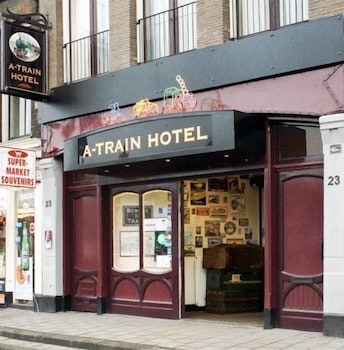 A-Train Hotel 6/63