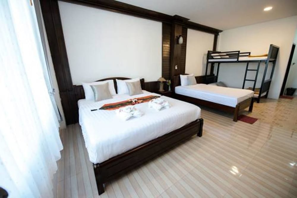 Lanta Nice Beach House 18/48