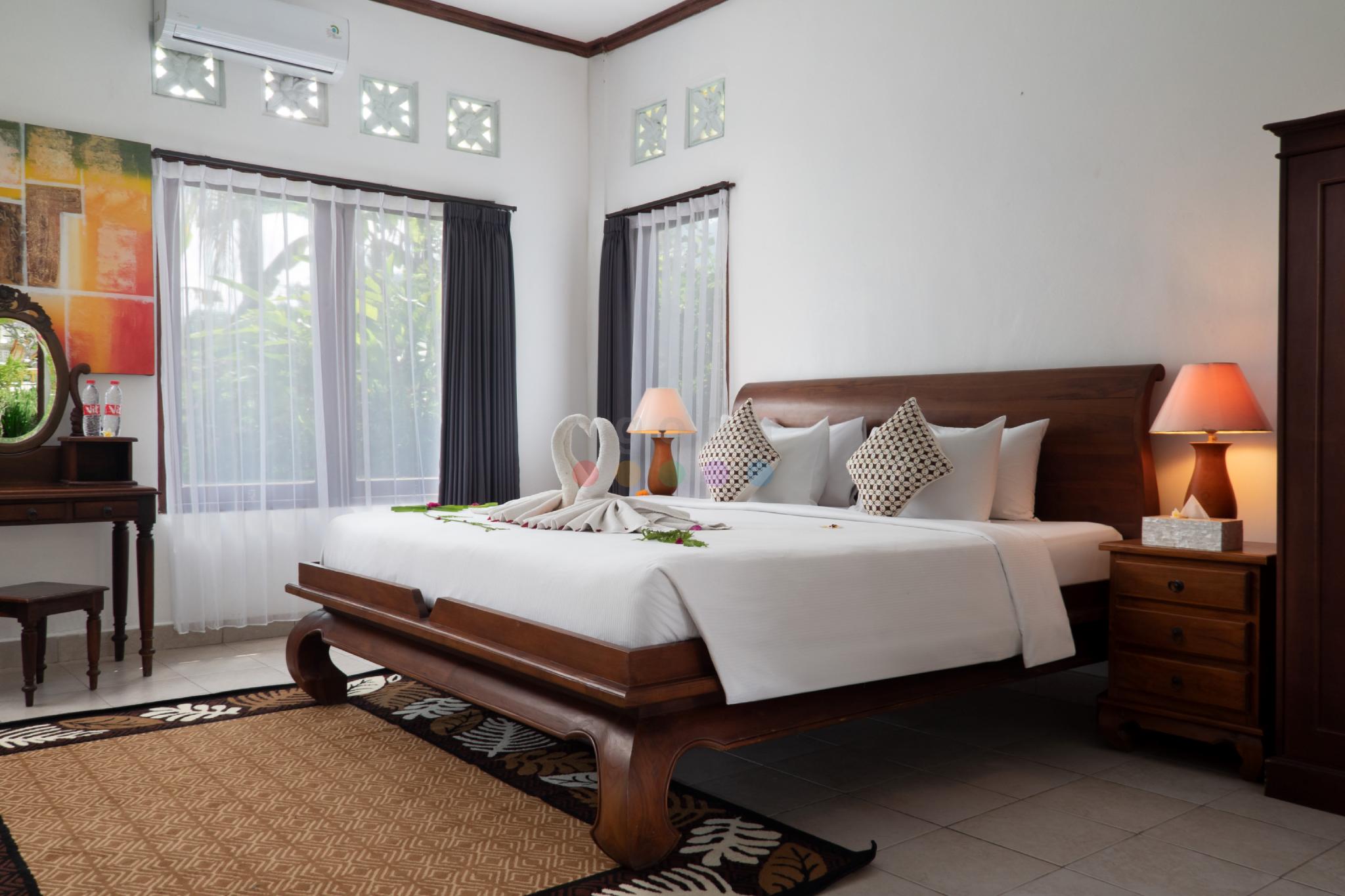 VILLA, MOUNTAIN VIEW