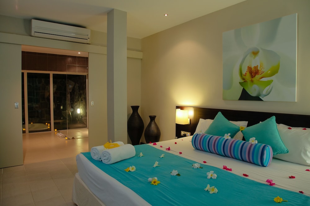 Room, Beach Side