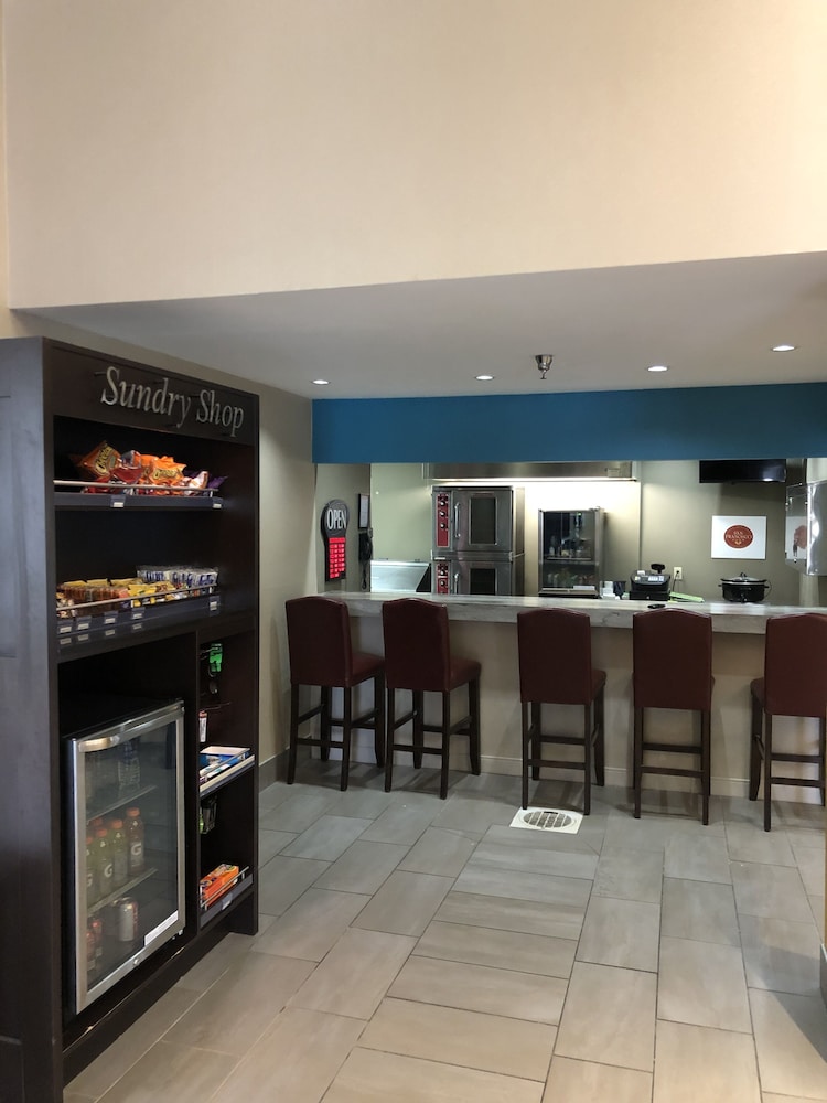 Best Western Courtview Hotel 53/68