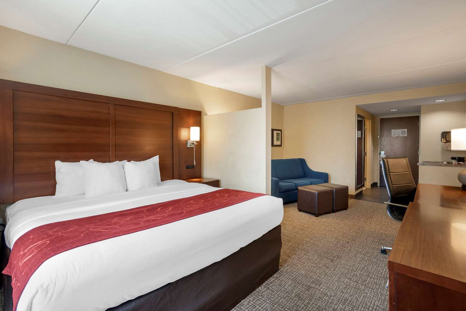 SUITE, 2 DOUBLE BEDS