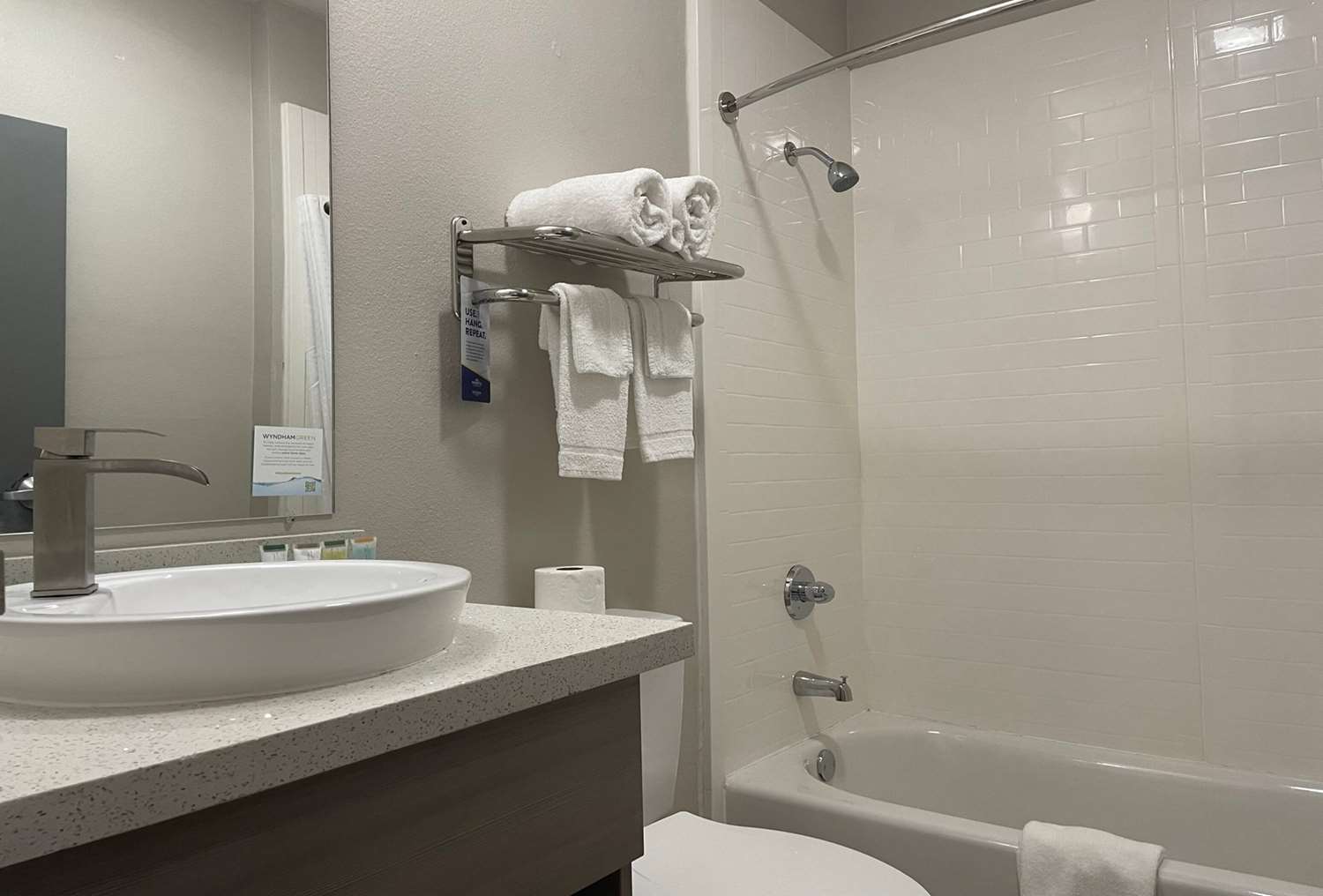 Microtel Inn and Suites by Wyndham Bossier City 41/46