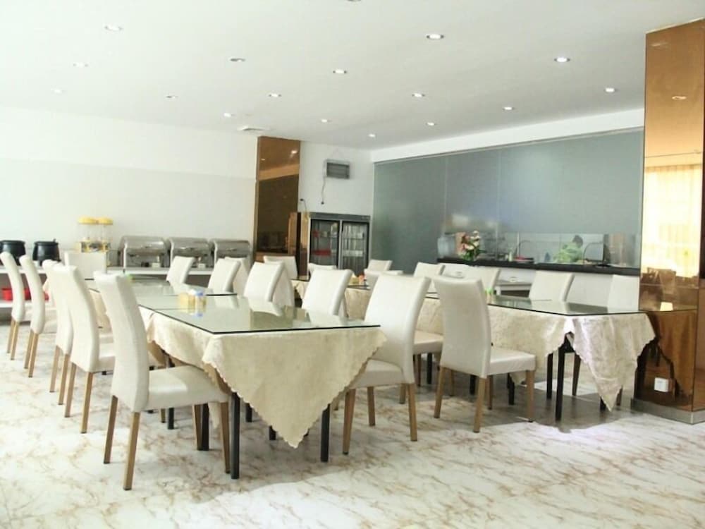 GreenTree Inn Guangzhou Panyu Bus Station Business Hotel 20/24