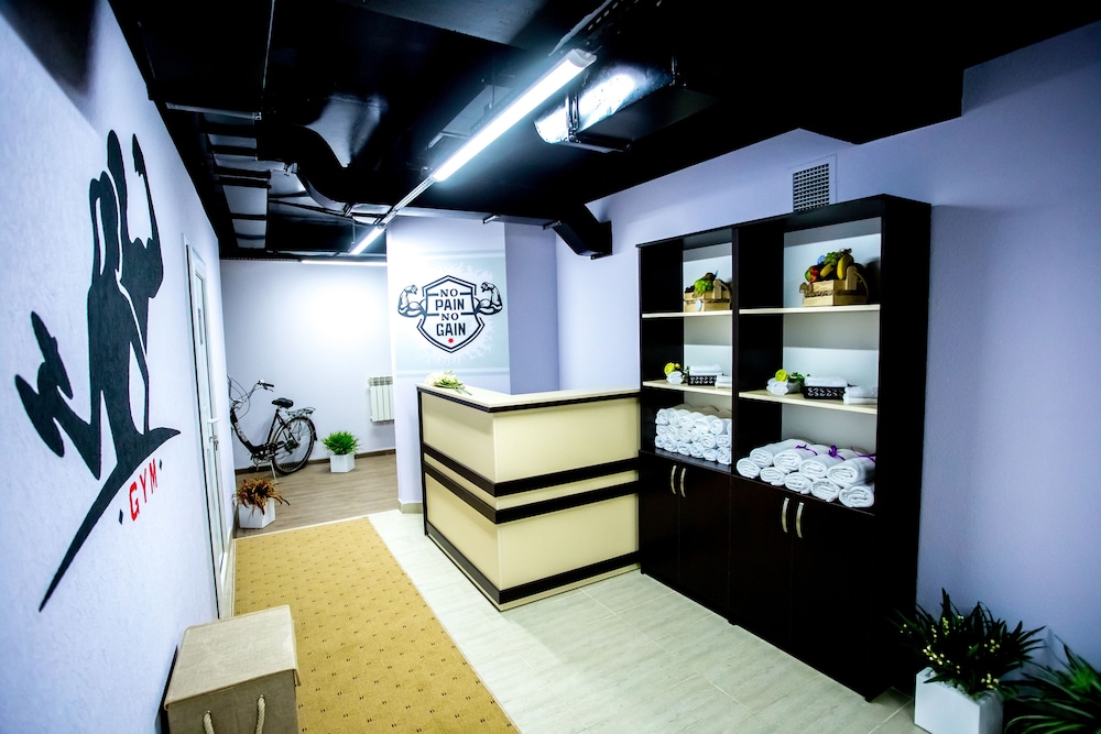 West Shine Hotel 44/48