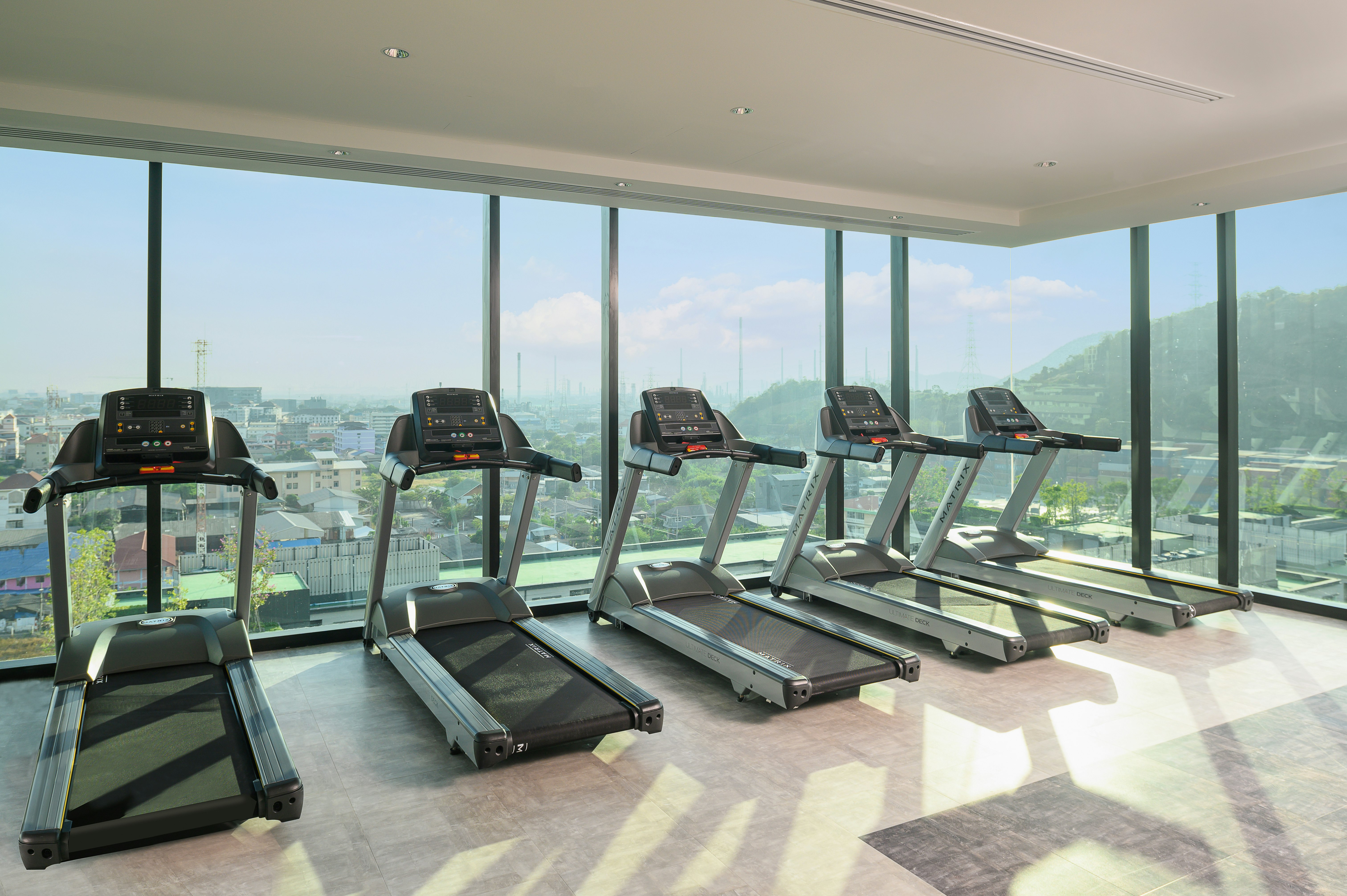 Holiday Inn Suites Siracha Laemchabang 46/78