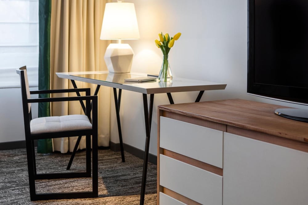 Glover Park Hotel Georgetown 48/54