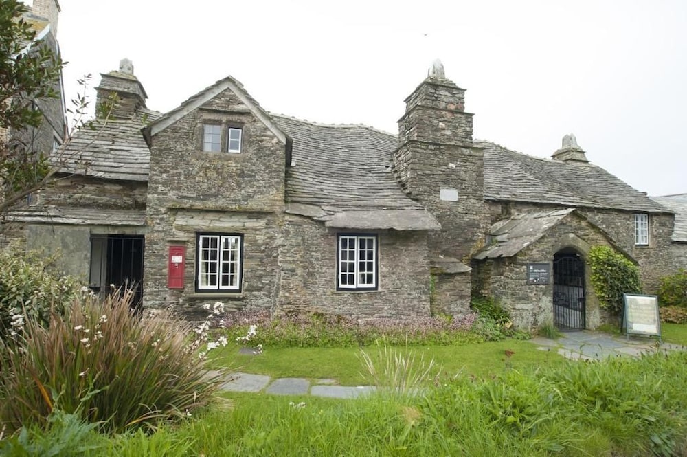 King Arthur's Arms Inn 40/50