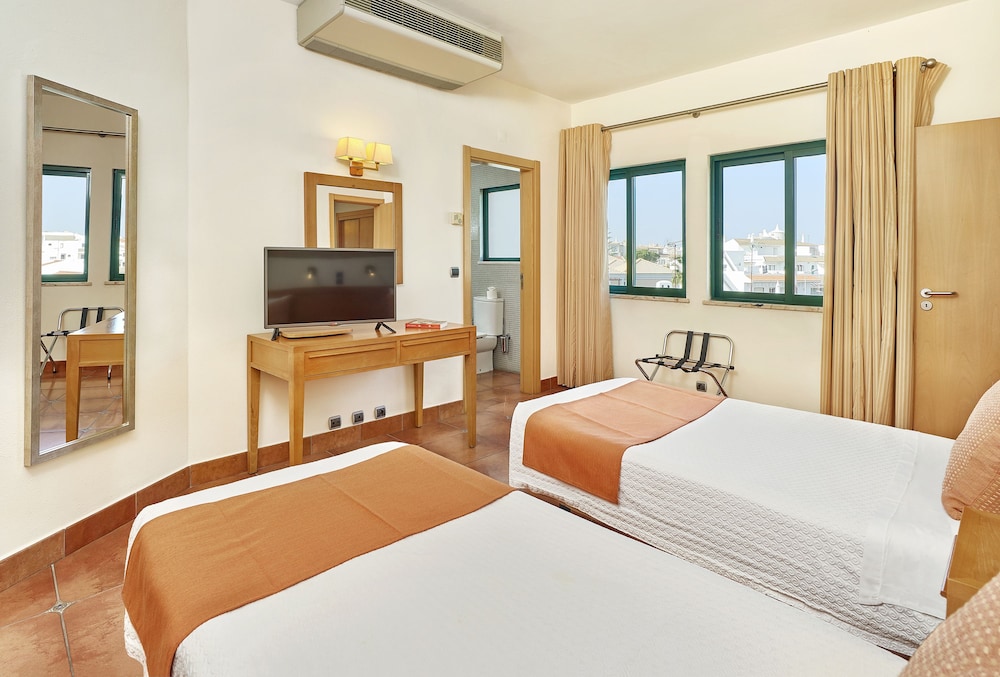 1 BEDROOM, FAMILY, APARTMENT, BALCONY