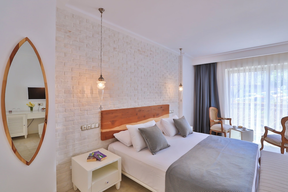 Arnna Hotel 25/67