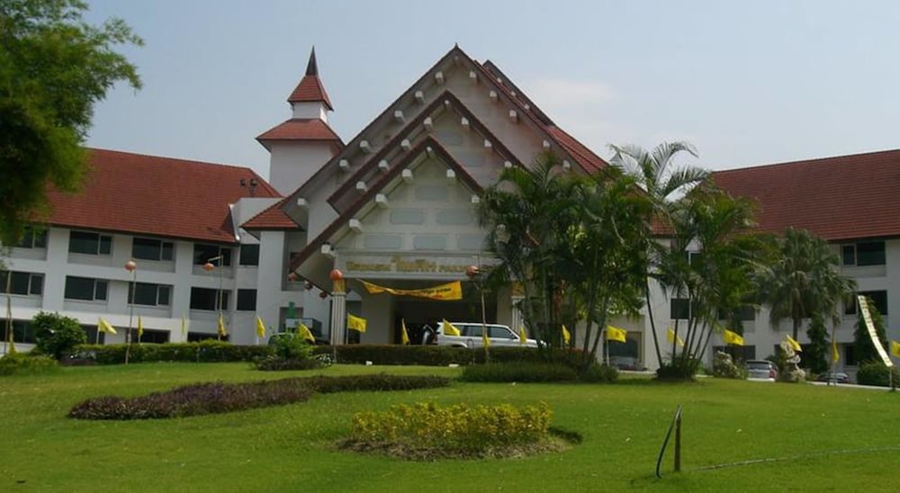Pailyn Sukhothai 37/50