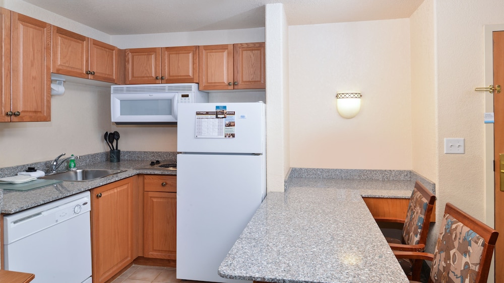 Staybridge Suites Hotel Calgary Airport 26/74