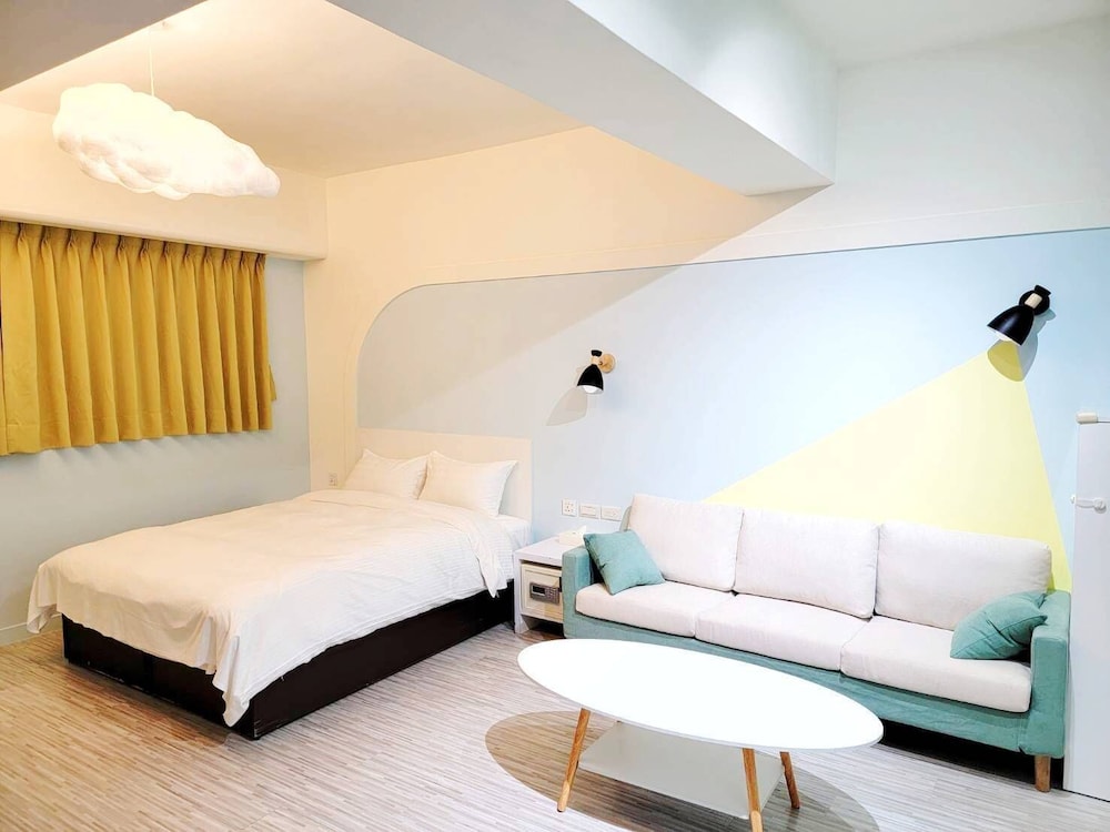 Colors Infinity Inn 29/70