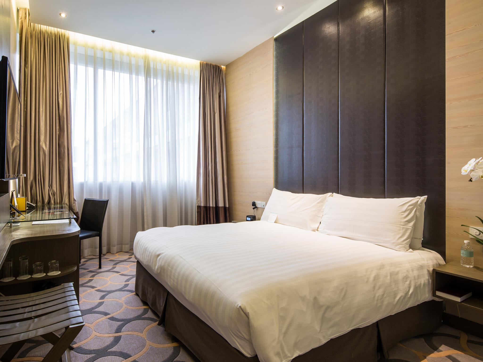 Splash, Double Bed, Bathtub