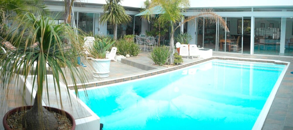 Admiralty B&B 16/50