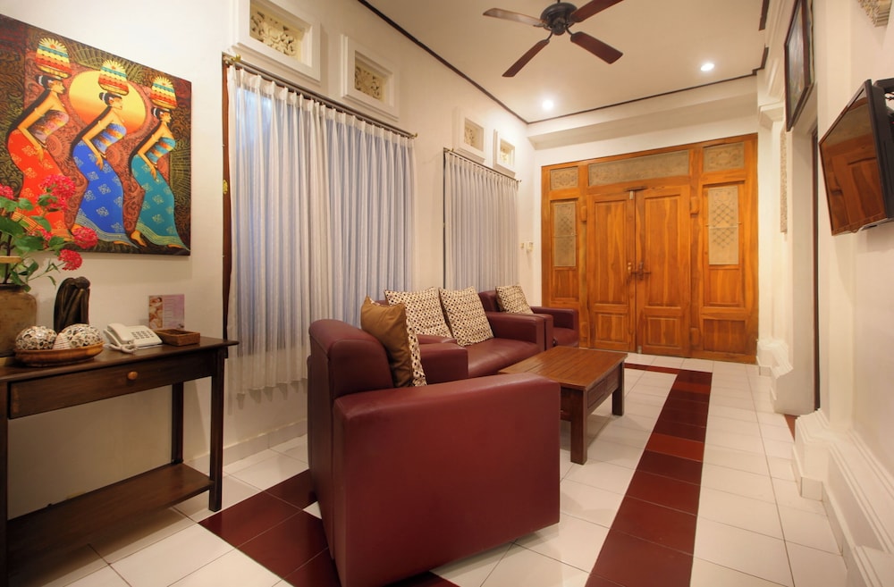 Hotel Jati And Home Stay 48/71