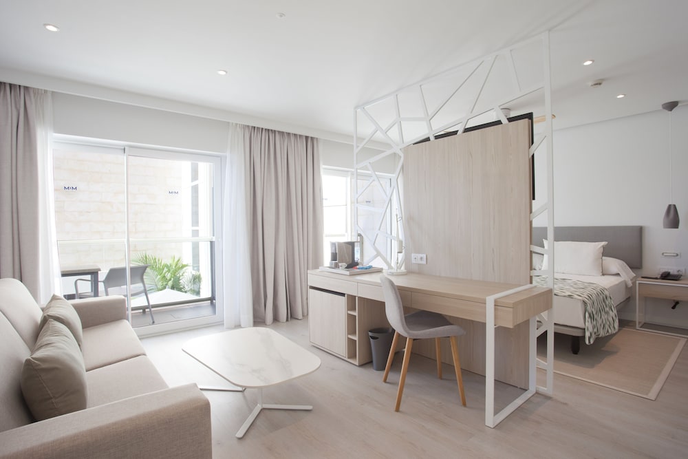 MiM Mallorca member of Melia Collection 52/72