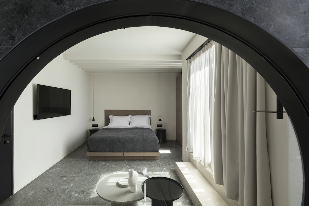 JUNIOR SUITE, SEA VIEW, MINI POOL