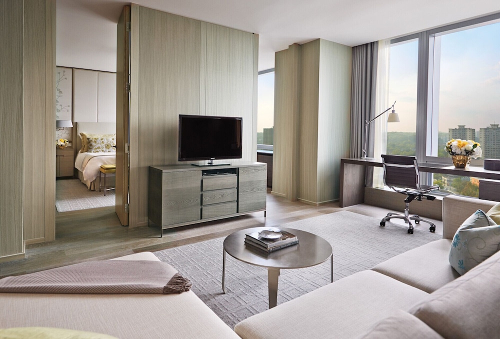 Four Seasons Hotel Toronto 38/44