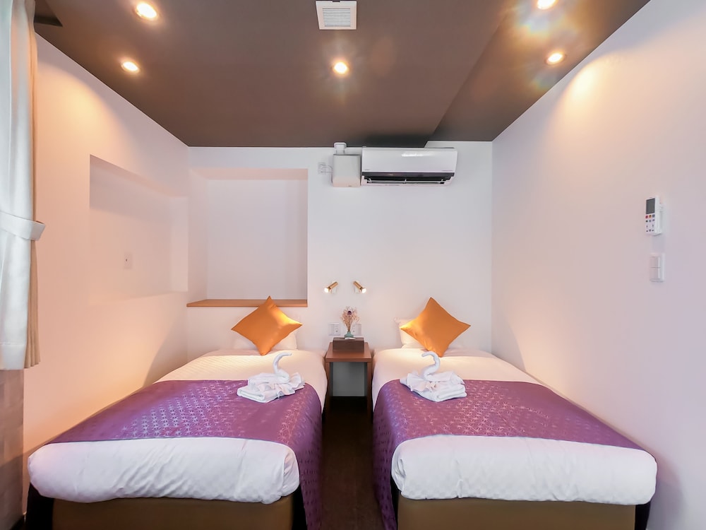 DELUXE, APARTMENT