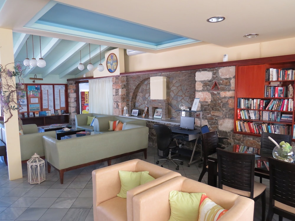Blue Beach Villas Apartments 6/61