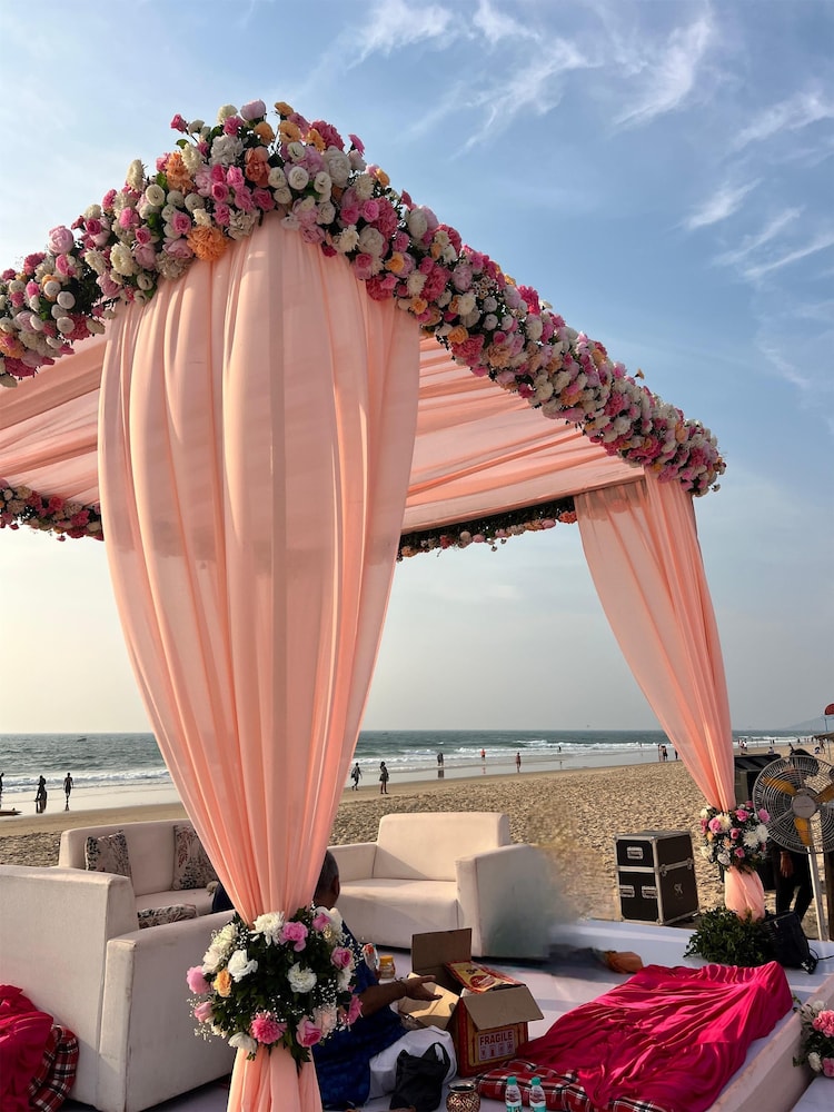 Radisson Goa Candolim Hotel in CANDOLIM