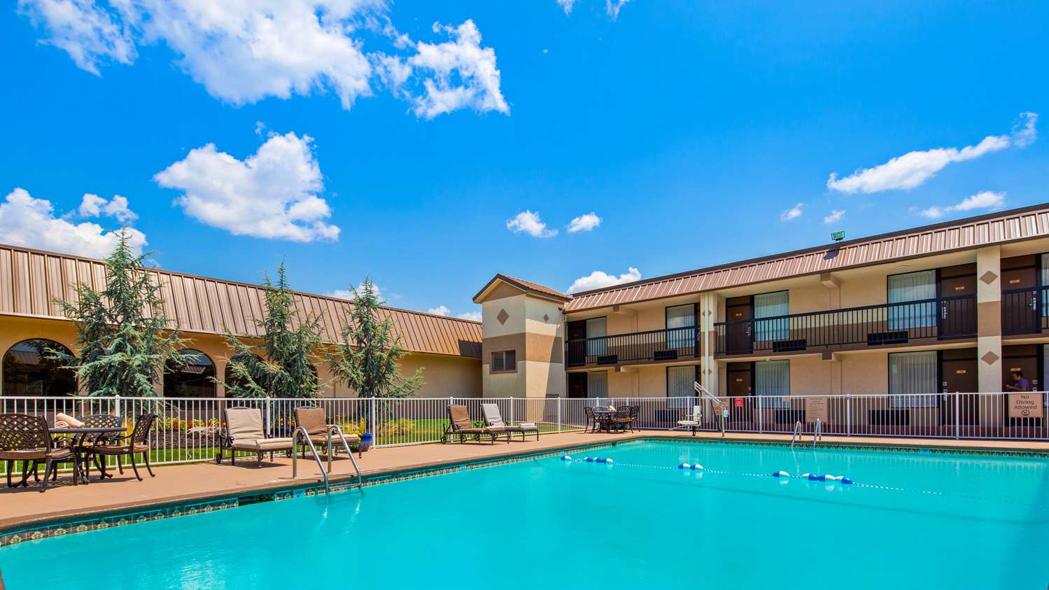 Best Western Airport 22/23