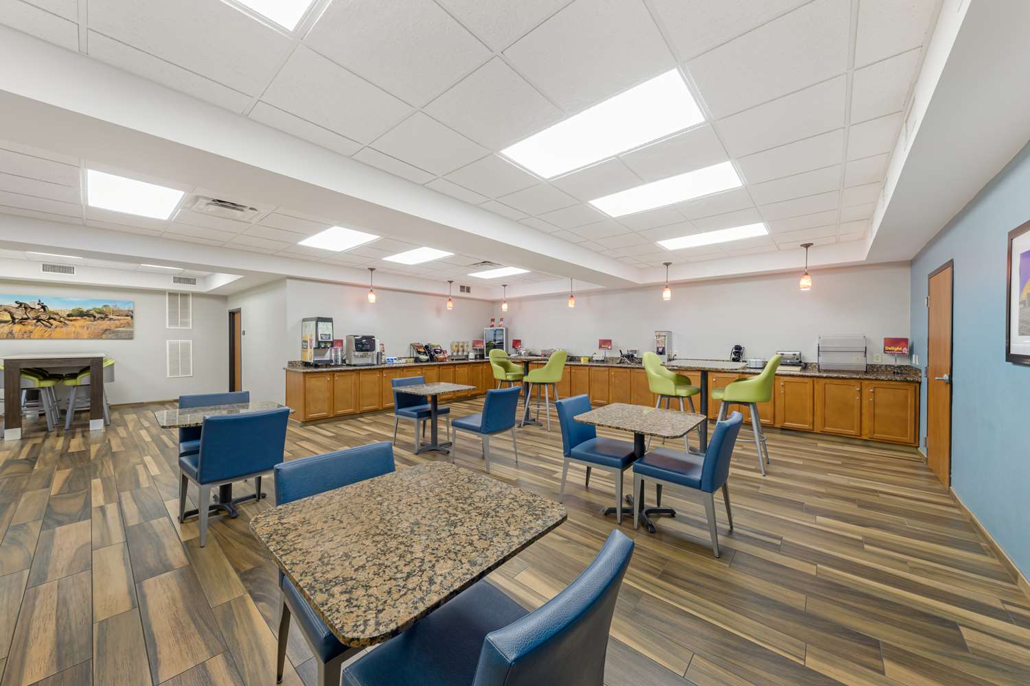 Best Western Plus Midwest City Inn & Suites 24/27