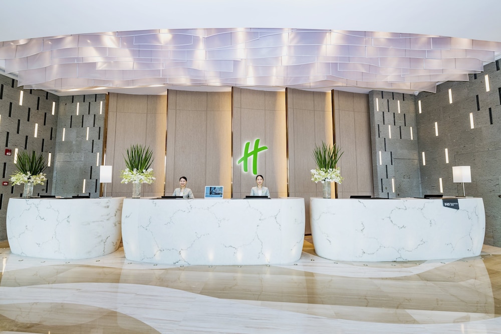 Holiday Inn Changsha Dawangshan 6/72