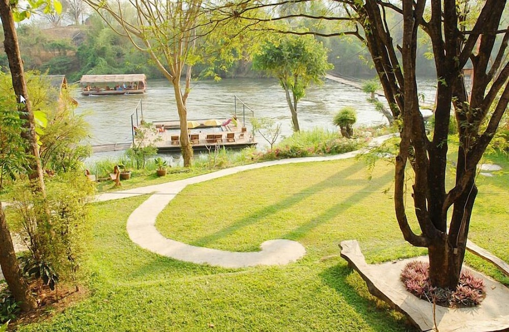 BOUTIQUE RAFT RESORT 47/54